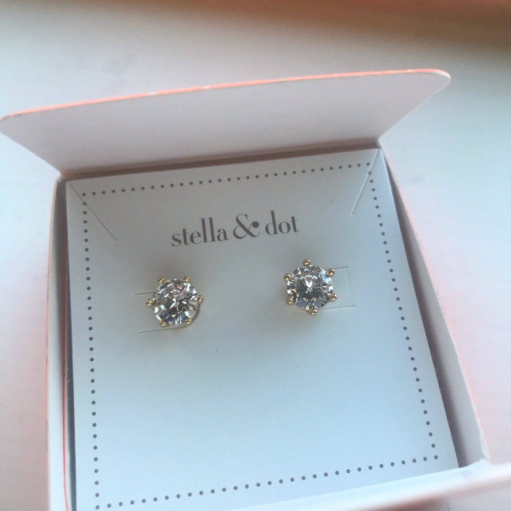 Stud Earrings